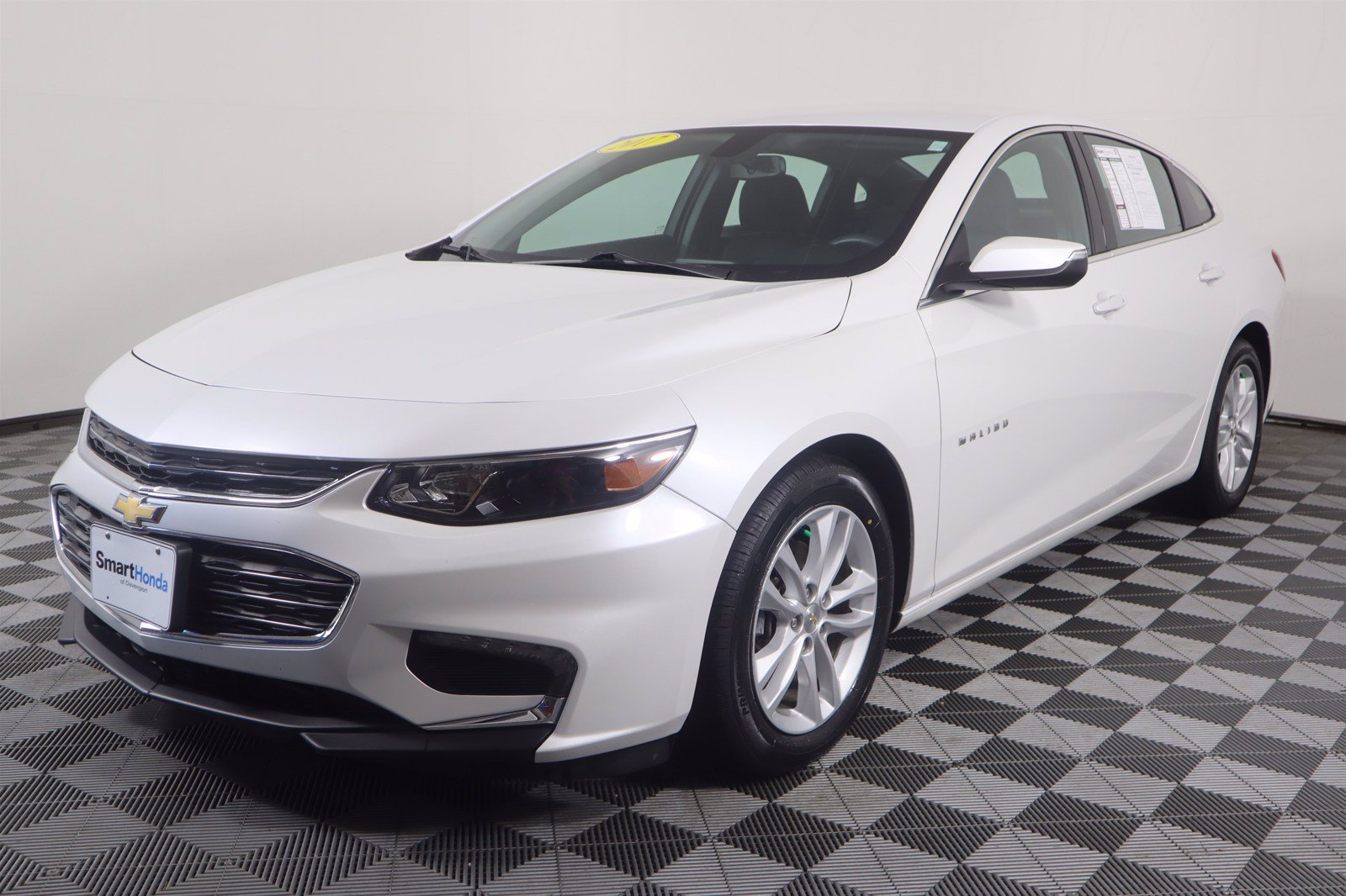 Pre-Owned 2017 Chevrolet Malibu LT 4dr Car In Davenport #H35911A ...