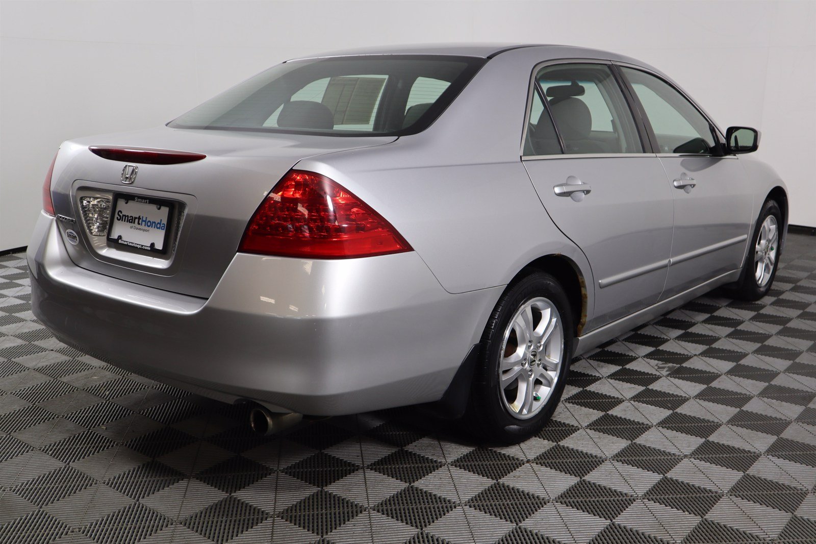 Pre-Owned 2006 Honda Accord Sdn LX SE 4dr Car in Davenport #H35364A ...